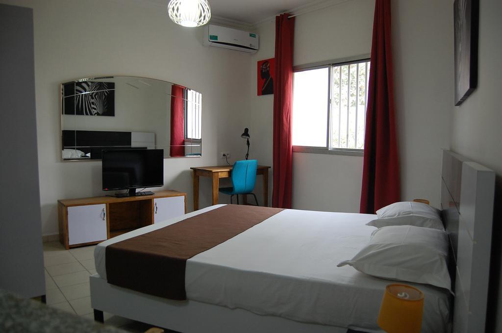 דקר Maison D'Hotes Opanoramic מראה חיצוני תמונה